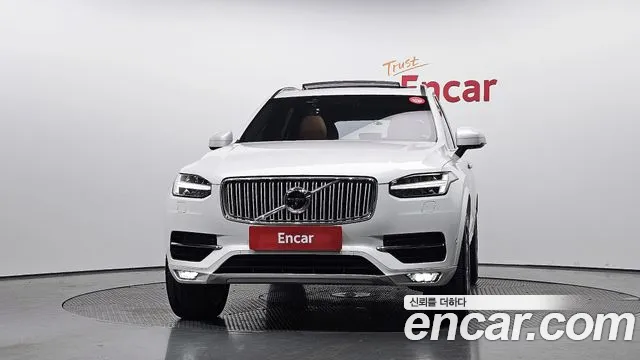 Volvo XC90 2018 thumb 9