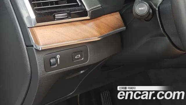 Volvo XC90 2018 thumb 4