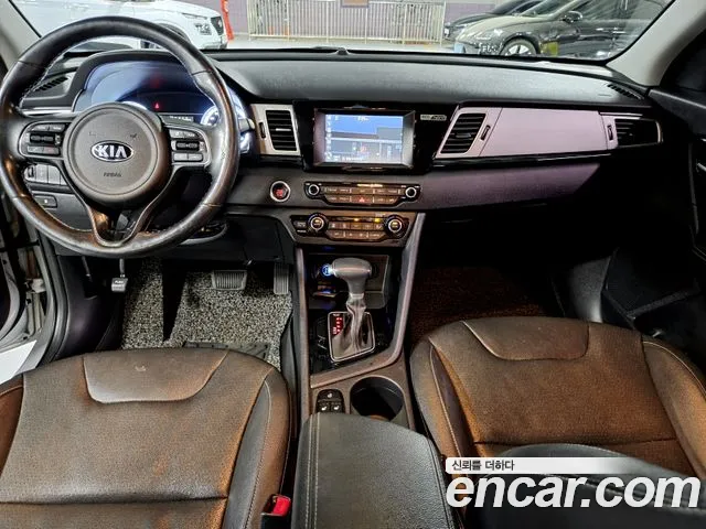 Kia Niro 2016 thumb 5