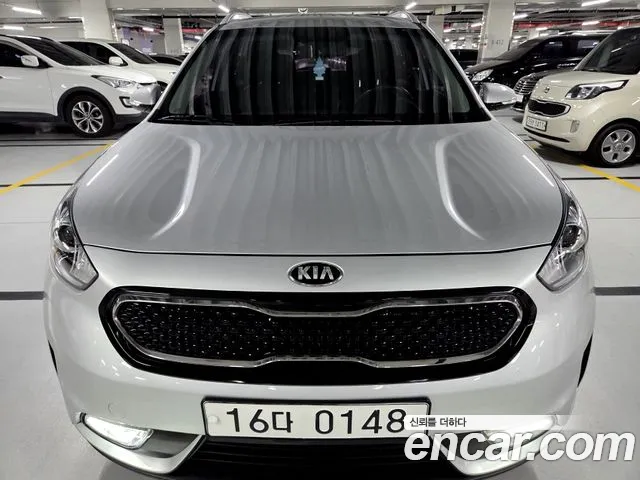 Kia Niro 2016 thumb 2