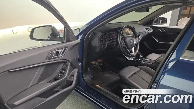 BMW 1 серии 2023 thumb 8