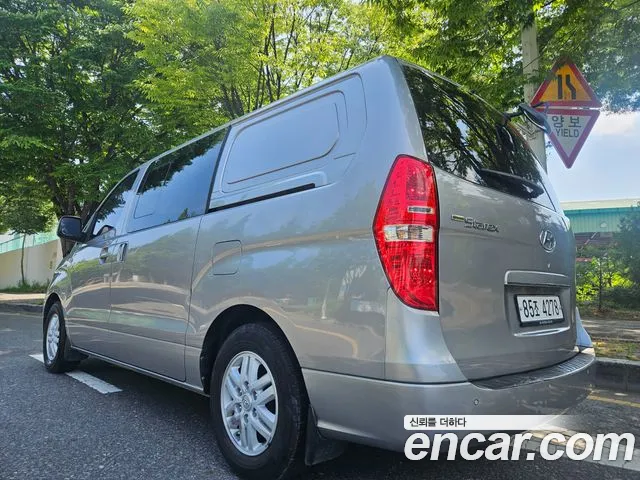 Hyundai Staria 2017 thumb 4