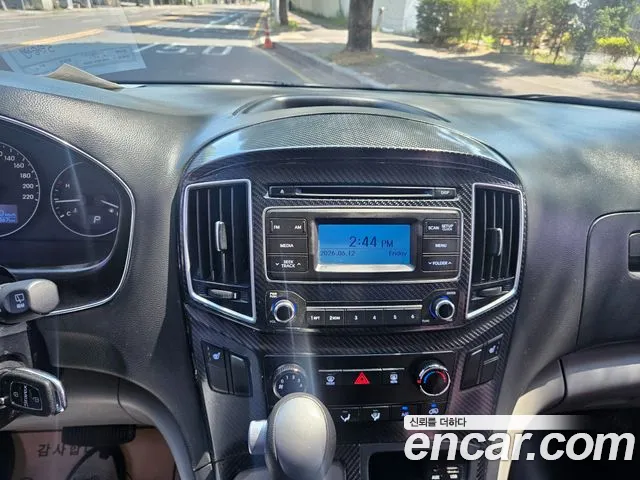 Hyundai Staria 2017 thumb 9