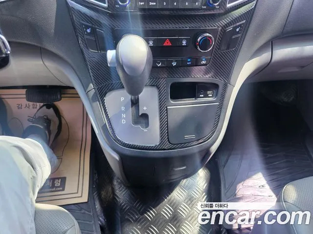 Hyundai Staria 2017 thumb 10