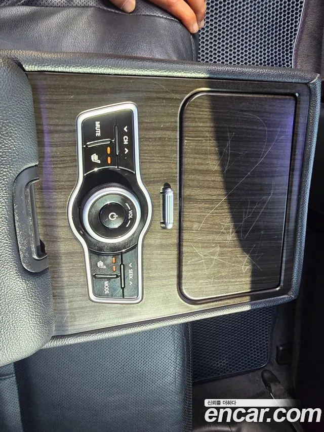 Kia K7 2011 thumb 8