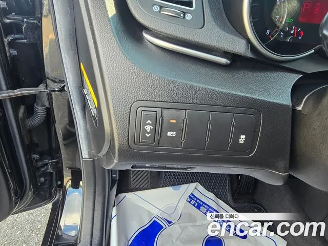 Kia K7 2011 thumb 2