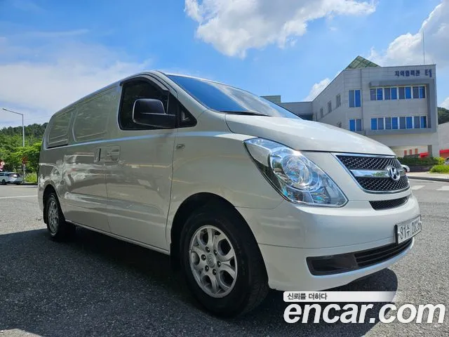 Hyundai Staria 2015 thumb 3
