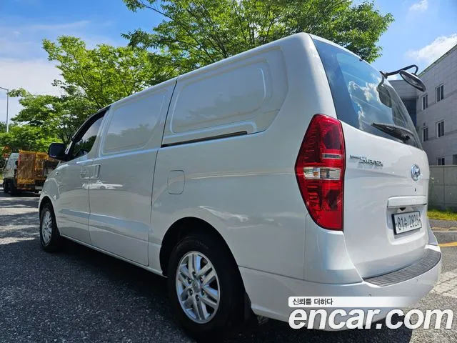 Hyundai Staria 2015 thumb 6