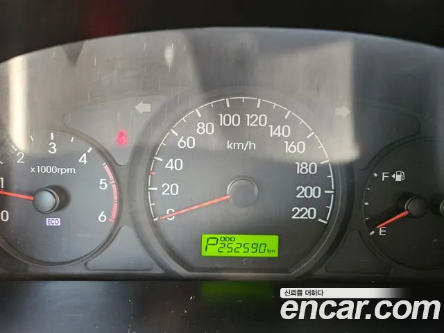 Hyundai Staria 2015 thumb 7