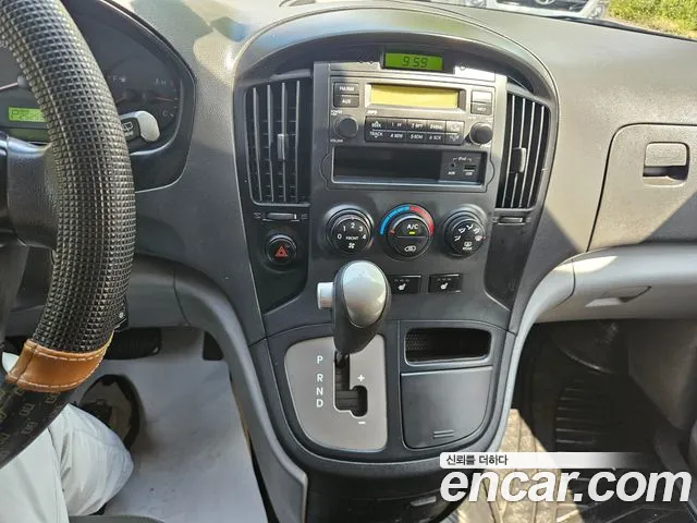Hyundai Staria 2015 thumb 9