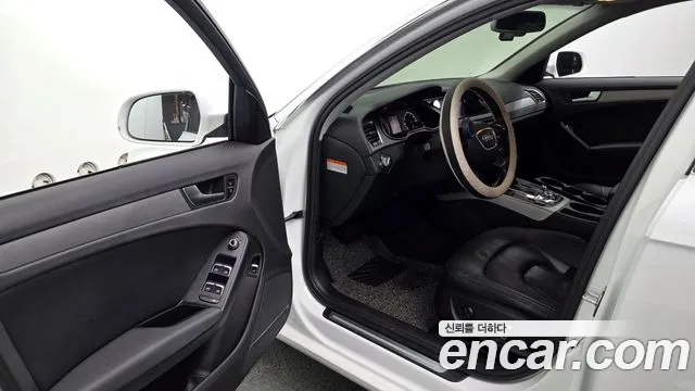 Audi A4 2012 thumb 12
