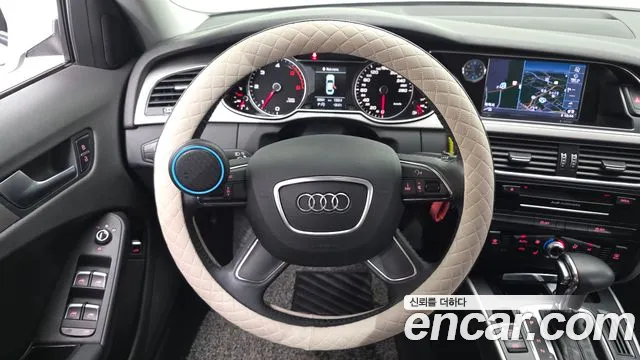 Audi A4 2012 thumb 6