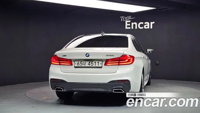 BMW 5 серии 2017 thumb 7