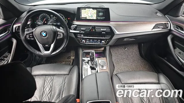 BMW 5 серии 2017 thumb 11