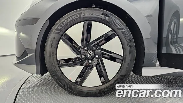 Hyundai Ioniq6 2023 thumb 3