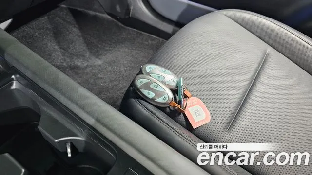 Hyundai Ioniq6 2023 thumb 2