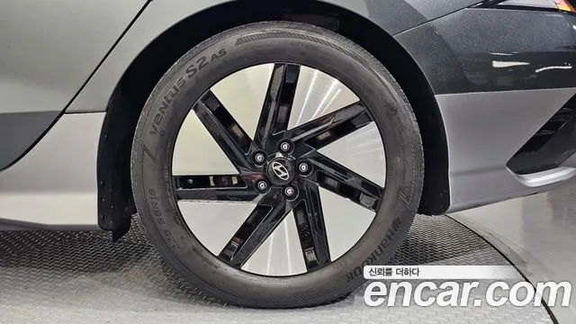 Hyundai Ioniq6 2023 thumb 6