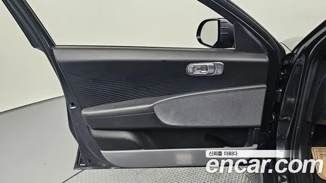 Hyundai Ioniq6 2023 thumb 4