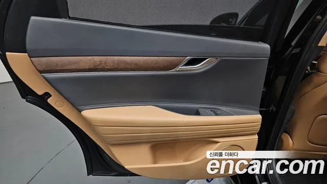 Genesis G80 2022 thumb 2