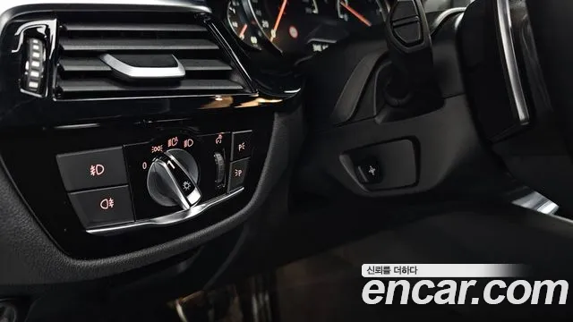 BMW 5 серии 2017 thumb 7