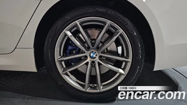BMW 5 серии 2017 thumb 12