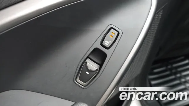 Hyundai DM 2013 thumb 10