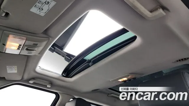 Land Rover Discovery 2016 thumb 3
