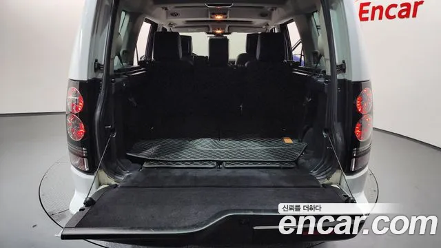 Land Rover Discovery 2016 thumb 7