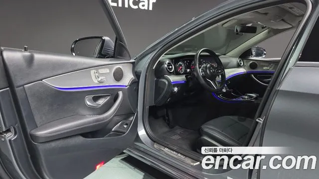 Mercedes-Benz E-Class 2019 thumb 7