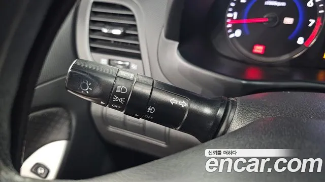 Hyundai Accent 2012 thumb 8