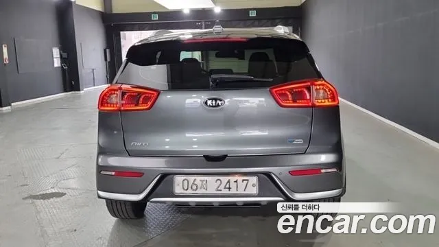 Kia Niro 2017 thumb 3