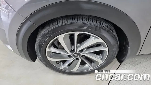 Kia Niro 2017 thumb 2