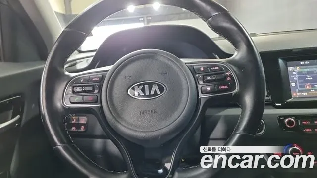 Kia Niro 2017 thumb 7