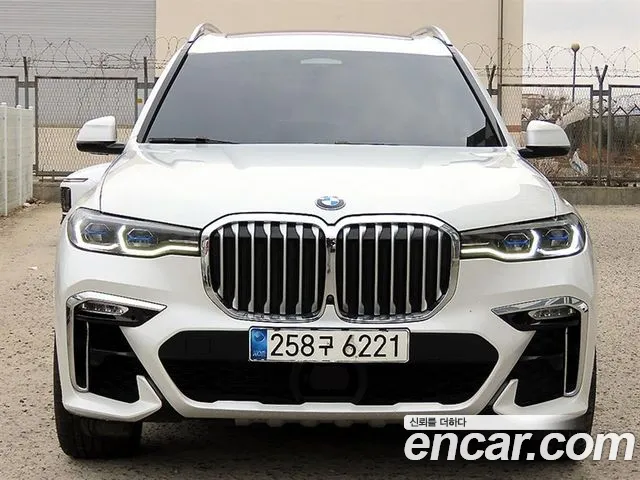 BMW X7 2020 thumb 6