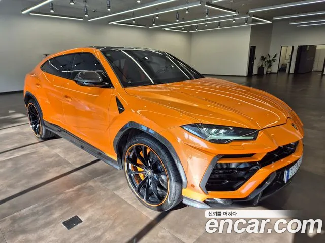 Lamborghini Urus 2022 thumb 3