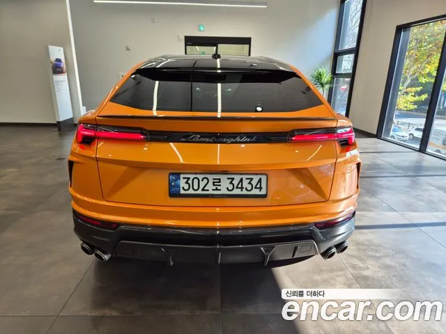 Lamborghini Urus 2022 thumb 6