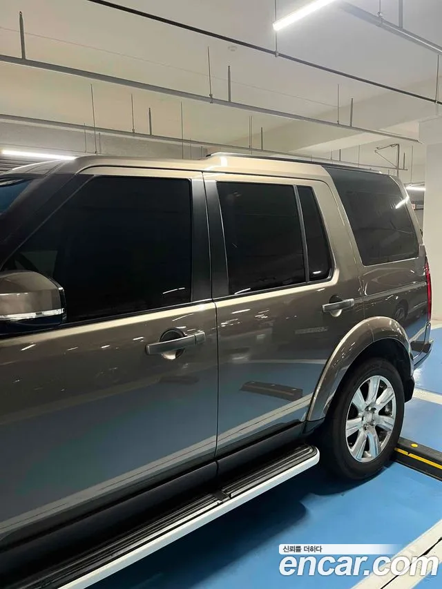 Land Rover Discovery 2015 thumb 12