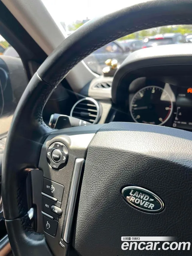 Land Rover Discovery 2015 thumb 4