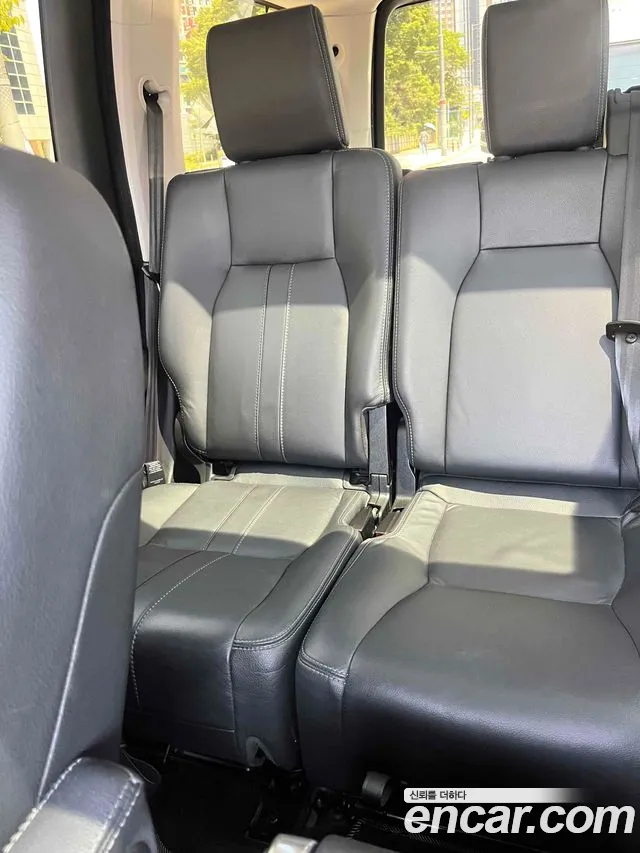 Land Rover Discovery 2015 thumb 10