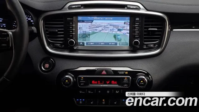 Kia Sorento 2017 thumb 8