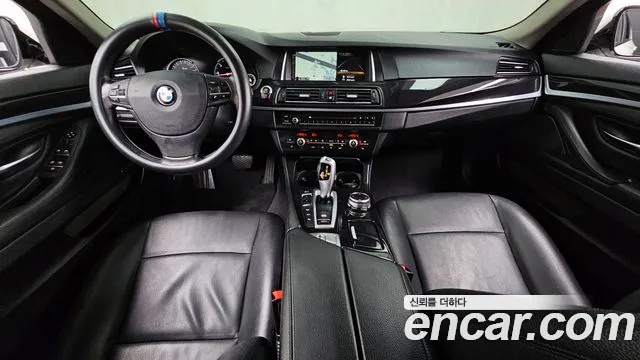 BMW 5 серии 2015 thumb 12