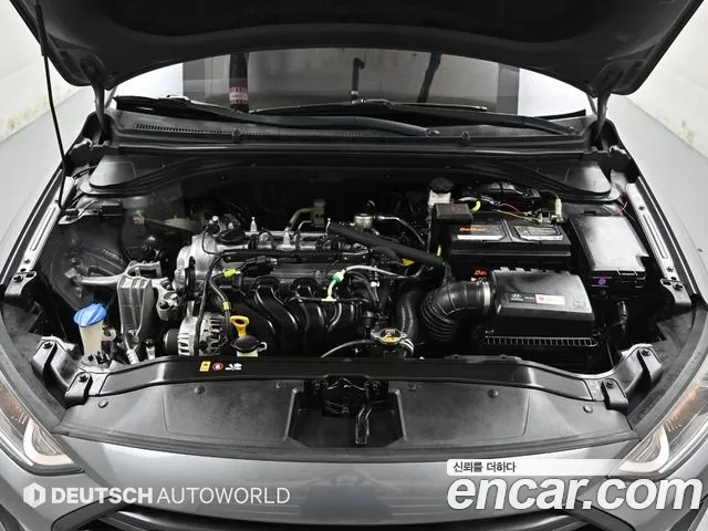Hyundai Avante 2017 thumb 8