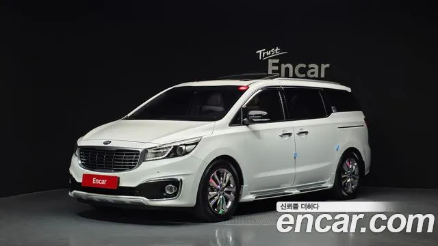 Kia Carnival 2015 thumb 8