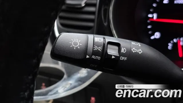 Kia Carnival 2015 thumb 4