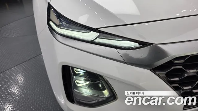 Hyundai Santa Fe 2019 thumb 3