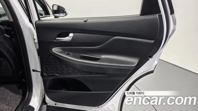 Hyundai Santa Fe 2019 thumb 4