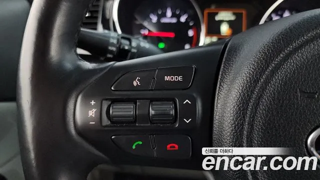 Kia Carnival 2017 thumb 3