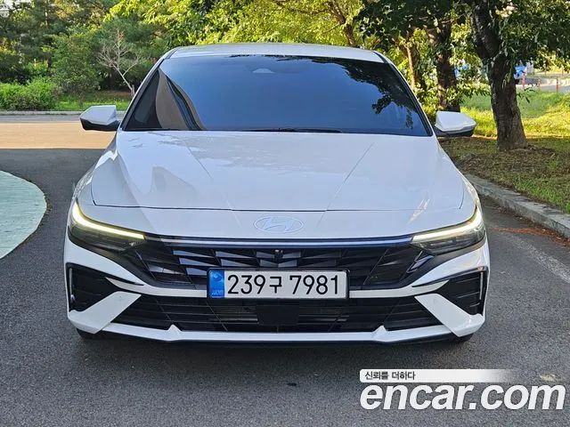 Hyundai Elantra 2024 thumb 2
