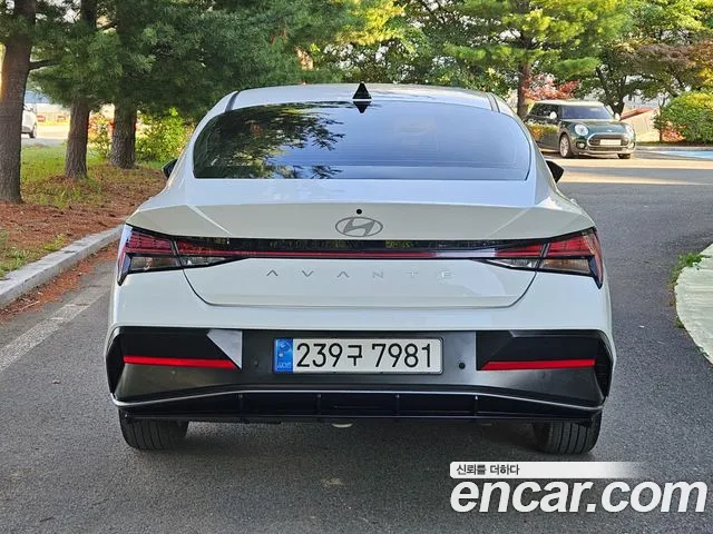 Hyundai Elantra 2024 thumb 7