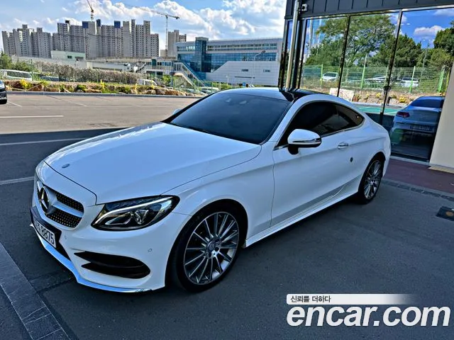 Mercedes-Benz C-Class 2017 thumb 3